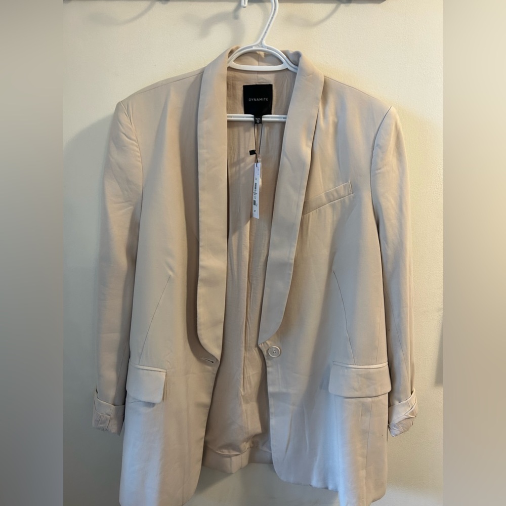 NWT Linen like material beige blazer